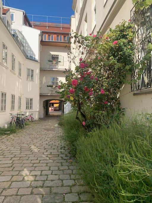 Kleines Stadthaus In Toplage Viena Exterior foto